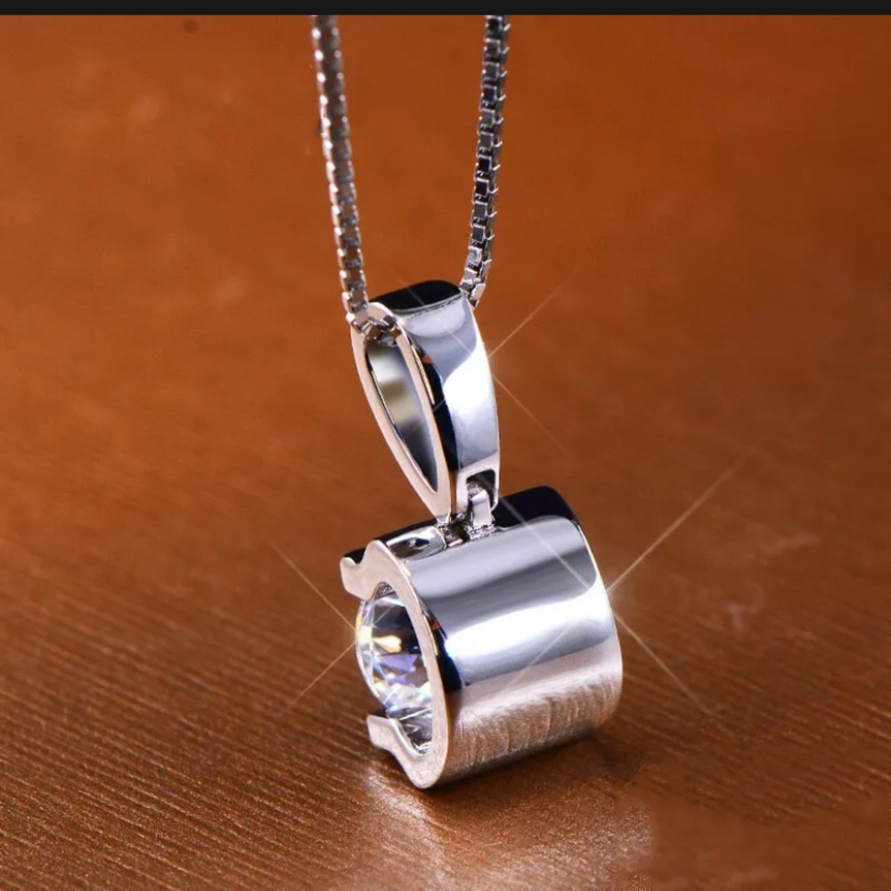 The Legacy 925 White Sapphire Solitaire necklace - Picture 5 of 9